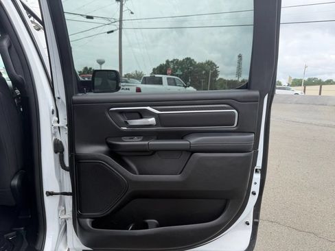 Used 2025 RAM 1500 Big Horn AWD/4WD image 33