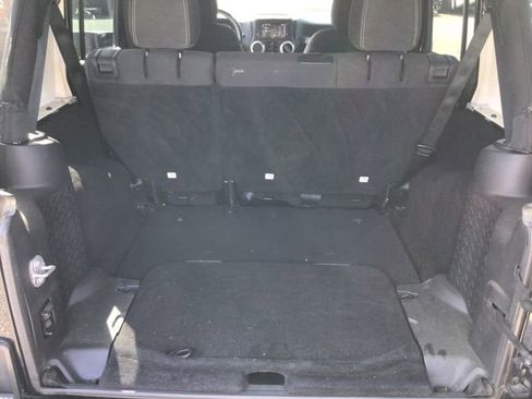 Used 2016 Jeep Wrangler Unlimited Sahara AWD/4WD image 50