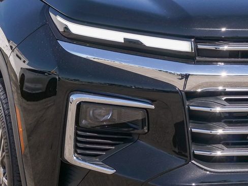 New 2026 Chevrolet Traverse LT w/ Driver Confidence Package FWD image 4