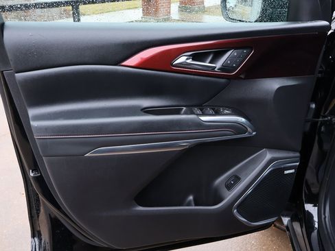 Certified 2024 Chevrolet Traverse RS image 24