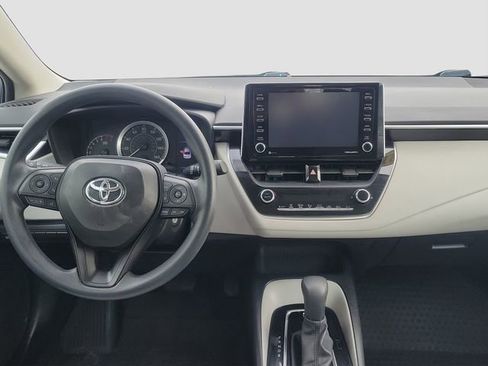 Used 2021 Toyota Corolla LE image 13