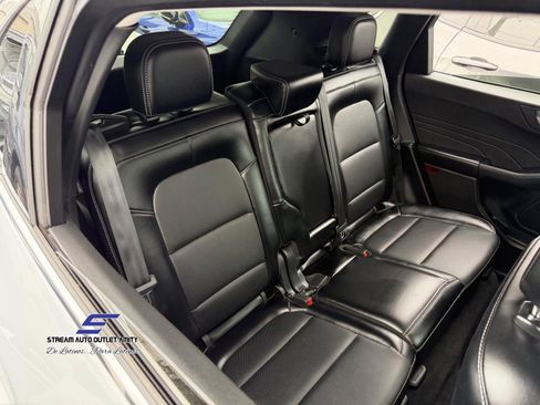 Used 2025 Ford Escape Platinum image 12