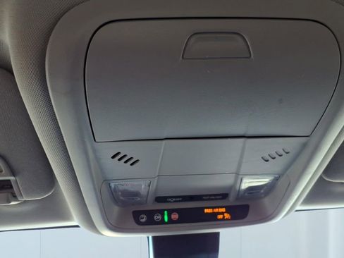 Used 2024 Chevrolet Equinox LT image 23