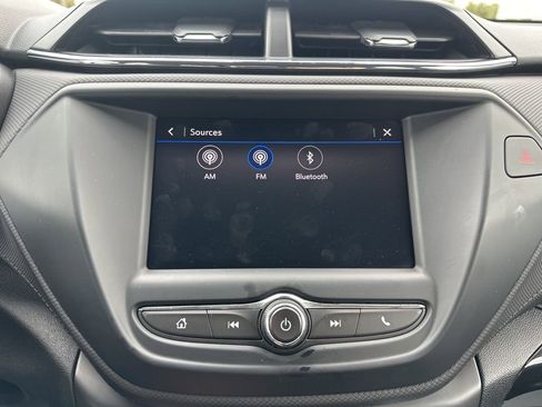 Used 2021 Chevrolet TrailBlazer LS image 31