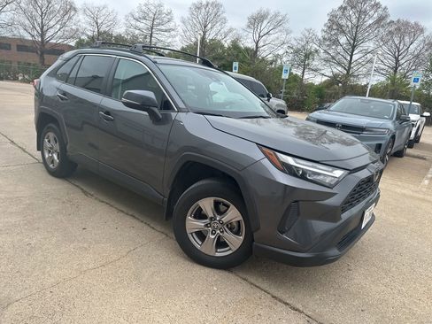 Used 2023 Toyota RAV4 XLE w/ Convenience Package image 2