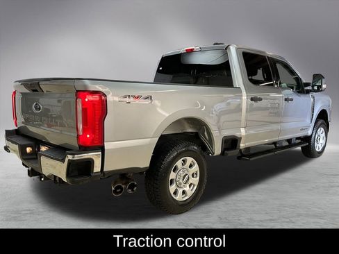 Used 2024 Ford F250 XLT image 8