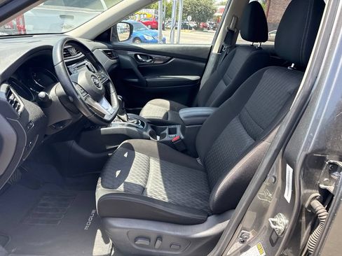 Used 2020 Nissan Rogue SV w/ Sun & Sound Touring Package FWD image 10