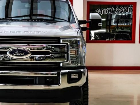 Used 2017 Ford F250 Lariat w/ Lariat Value Package AWD/4WD image 52