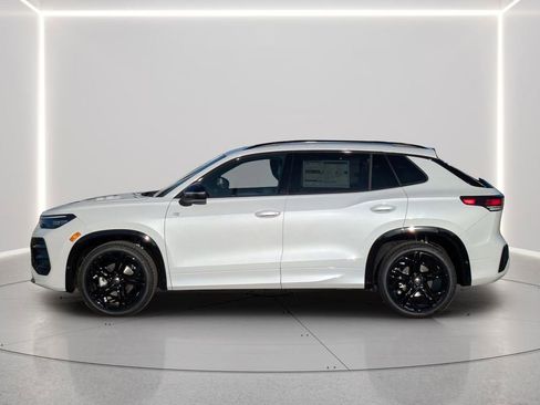 New 2026 Volkswagen Tiguan SE R-Line FWD image 3