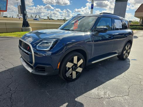 Certified 2025 MINI Cooper Countryman S w/ Comfort Package Max image 7