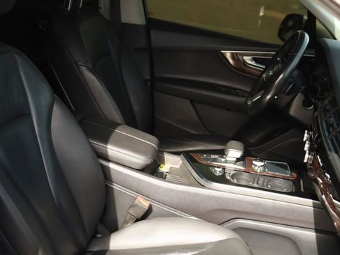 Used 2018 Audi Q7 3.0T Premium Plus w/ Premium Plus Package image 54