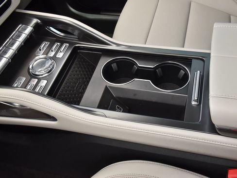 New 2026 Lincoln Nautilus Premier AWD/4WD image 31
