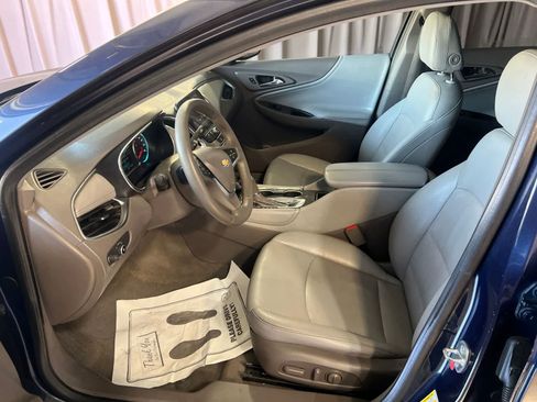 Used 2016 Chevrolet Malibu LT w/ Leather Package FWD image 18