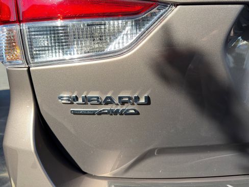 Used 2023 Subaru Forester Premium image 39