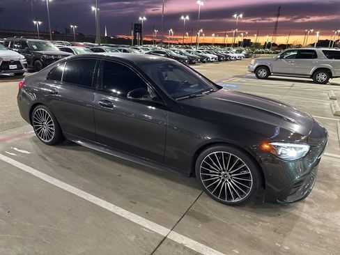 Used 2022 Mercedes-Benz C 300 Sedan image 4
