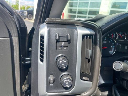 Used 2018 GMC Sierra 1500 SLT AWD/4WD image 23