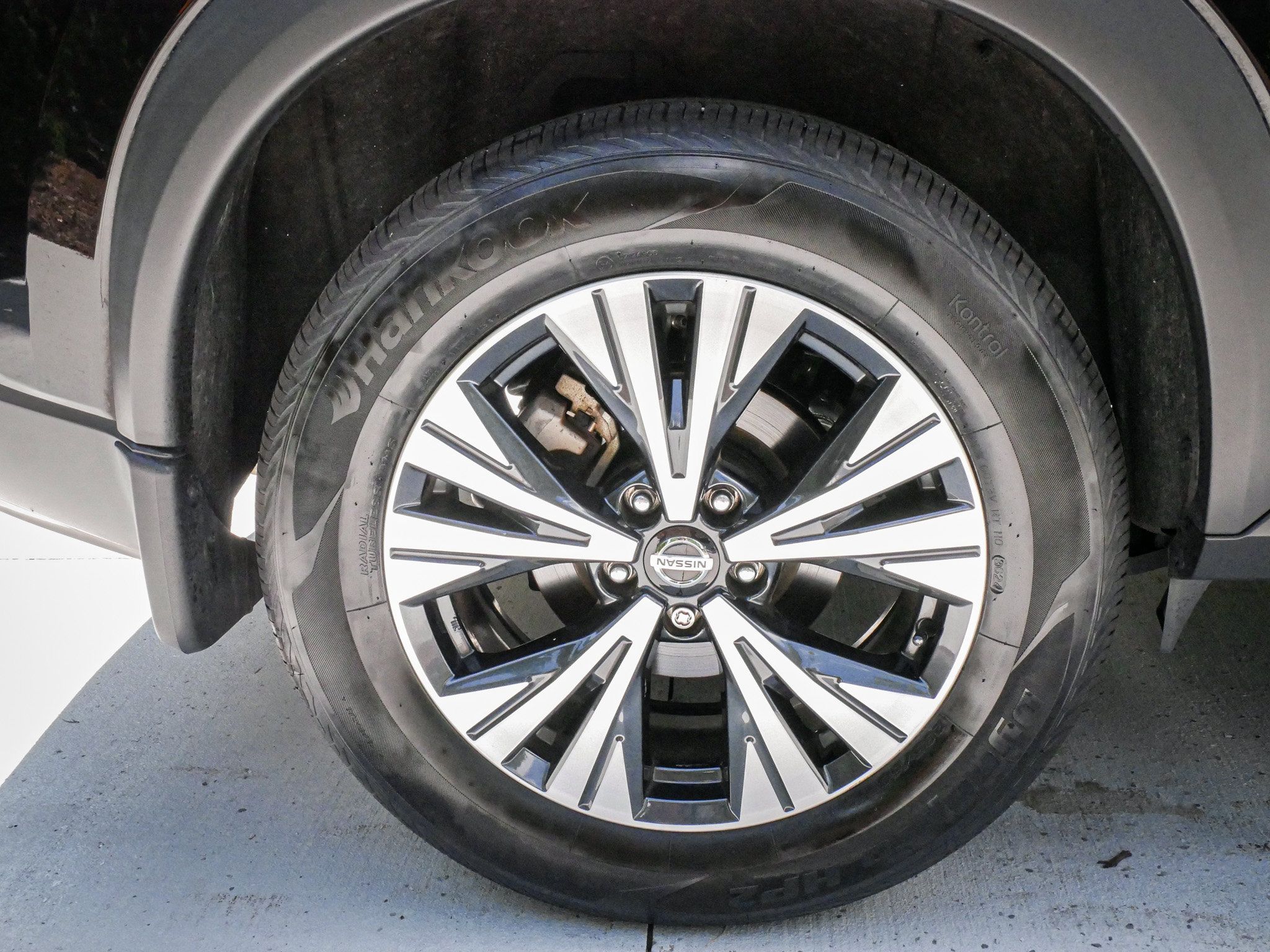 Used 2021 Nissan Rogue SV FWD image 13