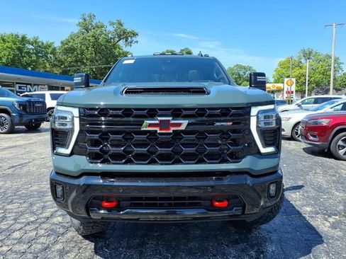 New 2026 Chevrolet Silverado 2500 ZR2 AWD/4WD image 13
