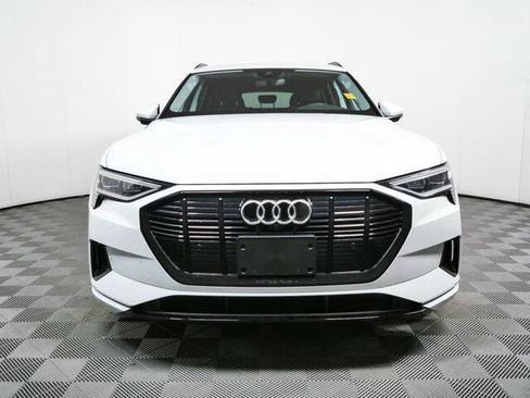 Used 2023 Audi e-tron Premium Plus w/ Premium Plus Package AWD/4WD image 37