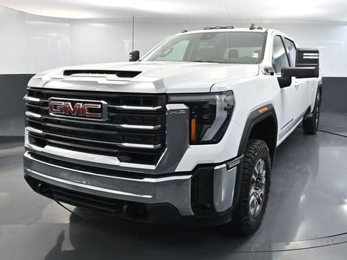 Used 2024 GMC Sierra 3500 SLE w/ SLE Convenience Package image 12