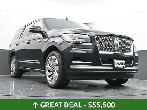 Used 2024 Lincoln Navigator Premiere image 45