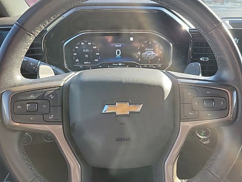 Used 2022 Chevrolet Silverado 1500 High Country w/ Technology Package image 9