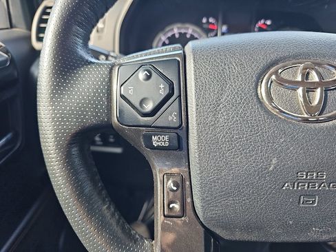 Used 2023 Toyota 4Runner TRD Off-Road Premium w/ Moonroof Package AWD/4WD image 17