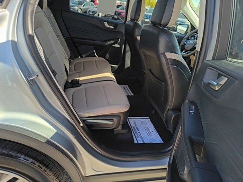 Used 2022 Ford Escape SEL image 16
