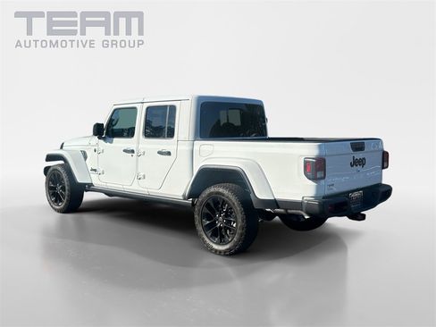 Certified 2024 Jeep Gladiator Sport image 5