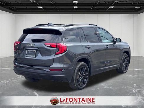 Used 2021 GMC Terrain SLE w/ Driver Convenience Package image 5