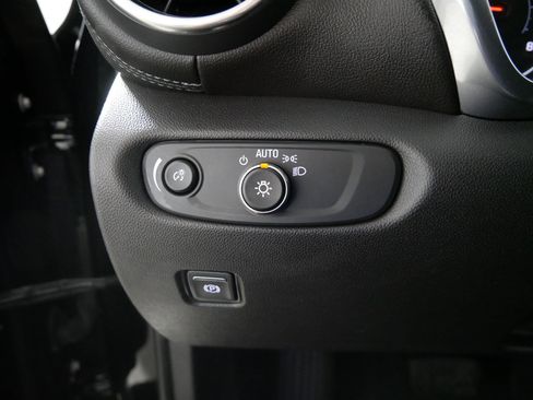 Used 2020 Chevrolet Blazer LT AWD/4WD image 26