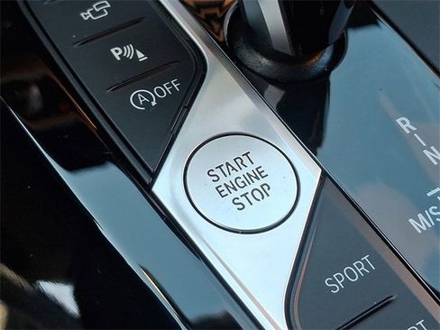 Used 2024 BMW X3 sDrive30i w/ Premium Package image 24