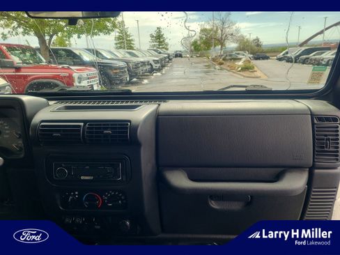 Used 2006 Jeep Wrangler X AWD/4WD image 20