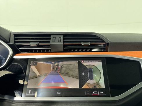 Used 2020 Audi Q3 2.0T Prestige w/ Prestige Package AWD/4WD image 9