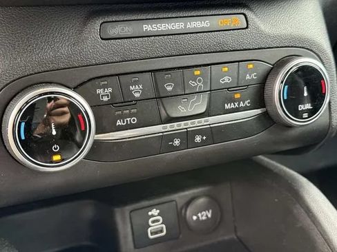 Used 2025 Ford Escape ST-Line FWD image 38