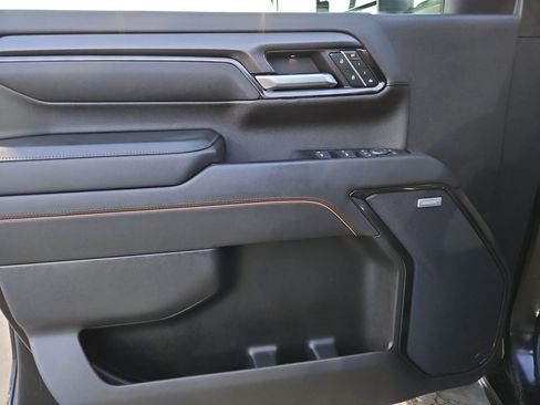 Used 2024 GMC Sierra 2500 AT4 w/ AT4 Premium Plus Package image 15