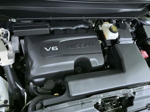 Used 2018 Nissan Pathfinder Platinum w/ Cargo Package image 32