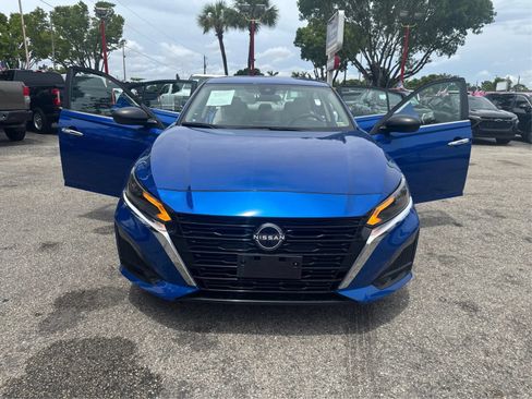 Used 2025 Nissan Altima 2.5 SV FWD image 23