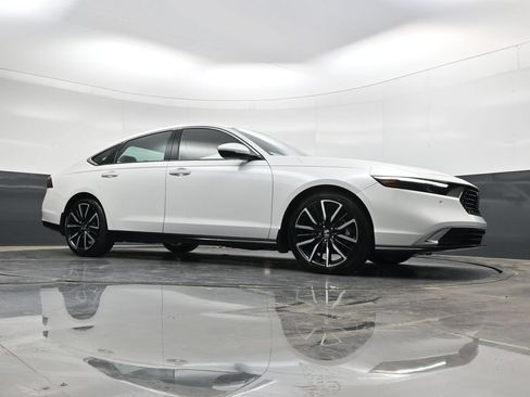 Used 2024 Honda Accord Touring image 28