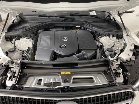 Used 2026 Mercedes-Benz GLC 300 4MATIC image 31