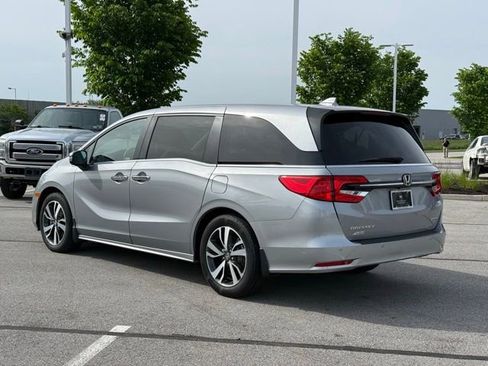 Used 2023 Honda Odyssey Touring image 4