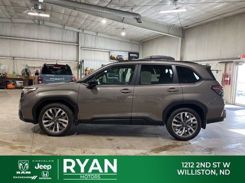 Used 2025 Subaru Forester Touring w/ Popular Package - Touring image 6