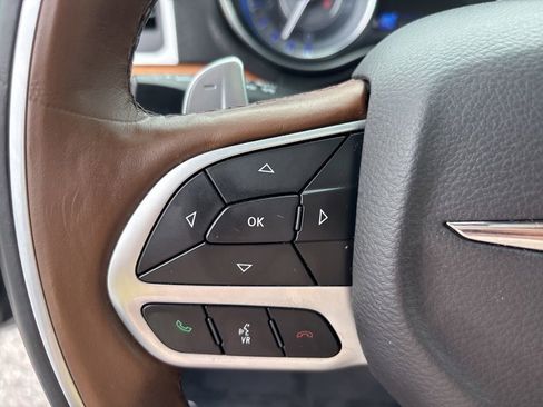 Used 2018 Chrysler 300 C w/ Safetytec Plus Group RWD image 21