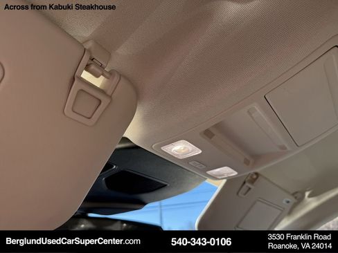 Used 2020 Ford Escape SE Sport image 29