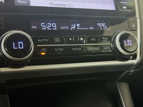 Used 2018 Subaru Outback 2.5i Limited image 18