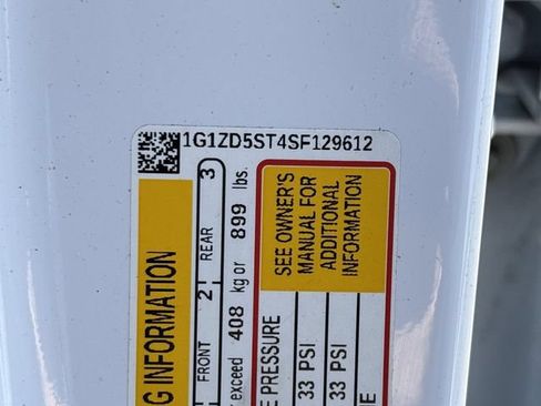 Used 2025 Chevrolet Malibu LT FWD image 32