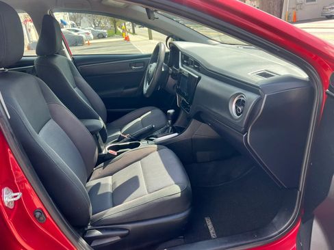 Used 2018 Toyota Corolla LE FWD image 29