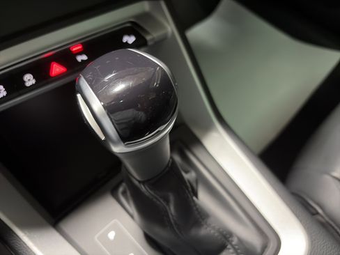 Used 2023 Audi Q3 2.0T Premium image 24