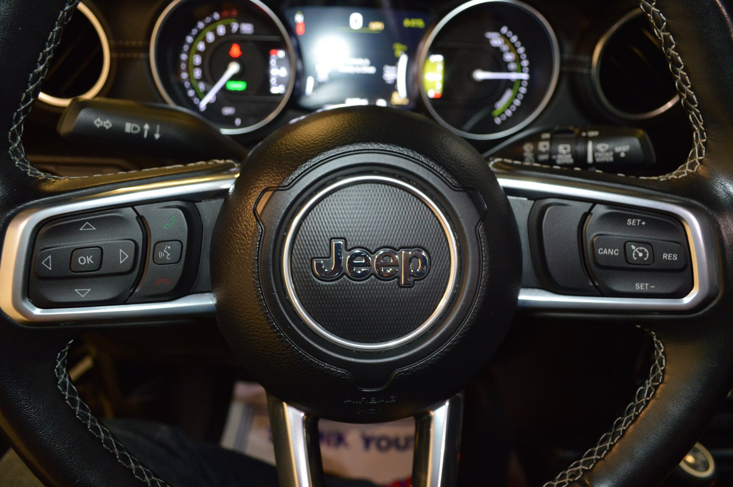 Used 2022 Jeep Wrangler Unlimited Sahara w/ Cold Weather Group AWD/4WD image 18