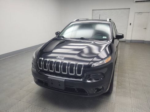 Used 2018 Jeep Cherokee Latitude Plus w/ Cold Weather Group image 15